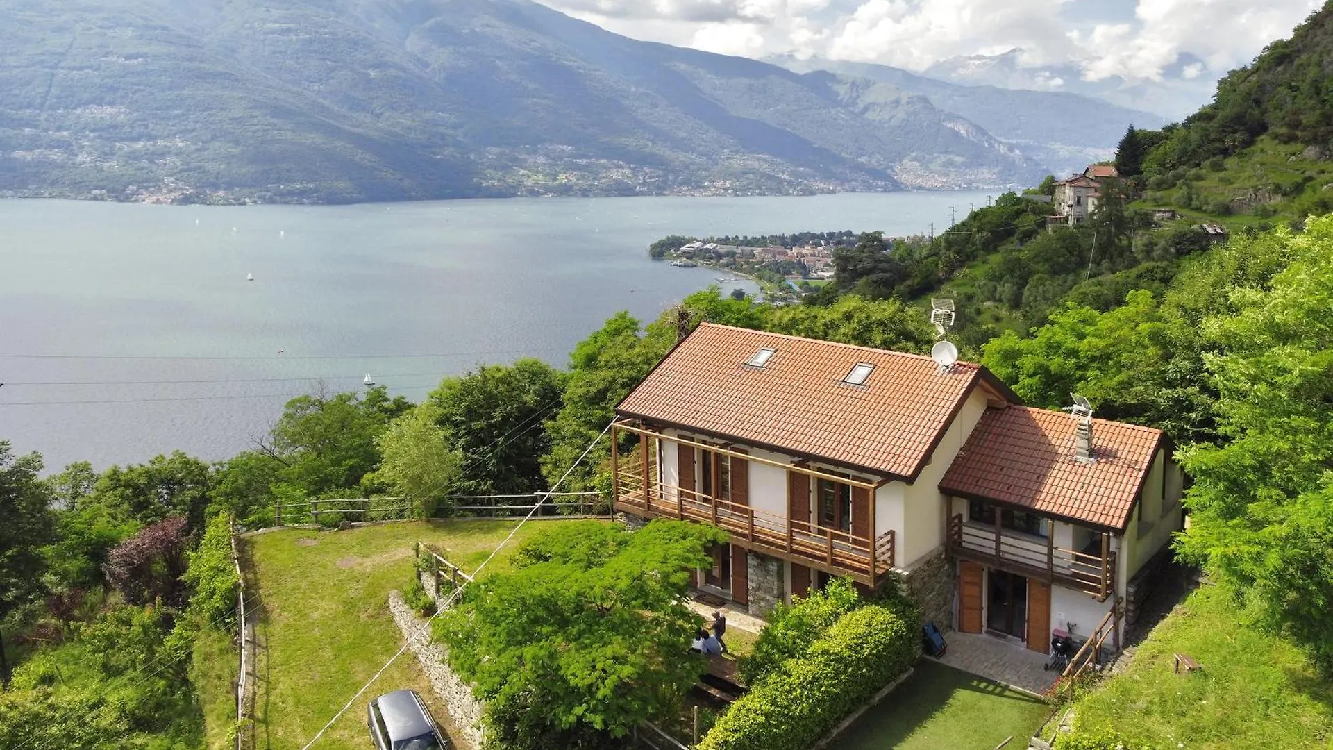 Kontakte von Costa Del Fuoco - Happy Rentals
